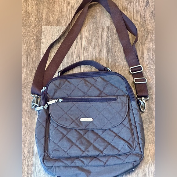 Baggallini Brown Quilted convertible Backpack - Picture 5 of 8